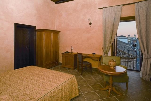 Hotel Palazzo Marzano Briatico Chambre photo